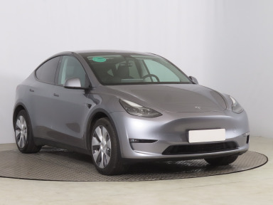 Tesla Model Y - 2024
