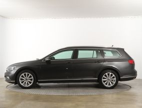 Volkswagen Passat - 2022