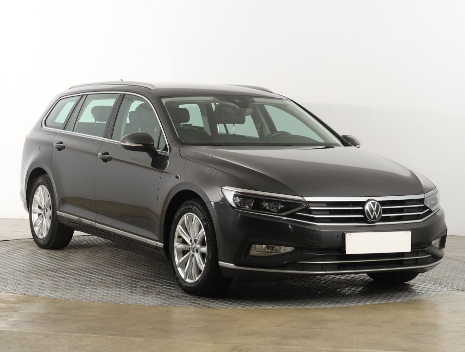 Volkswagen Passat - 2022