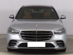 Mercedes-Benz S - 2022