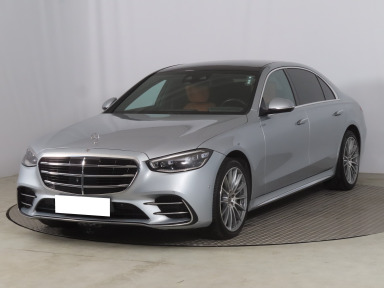 Mercedes-Benz S - 2022