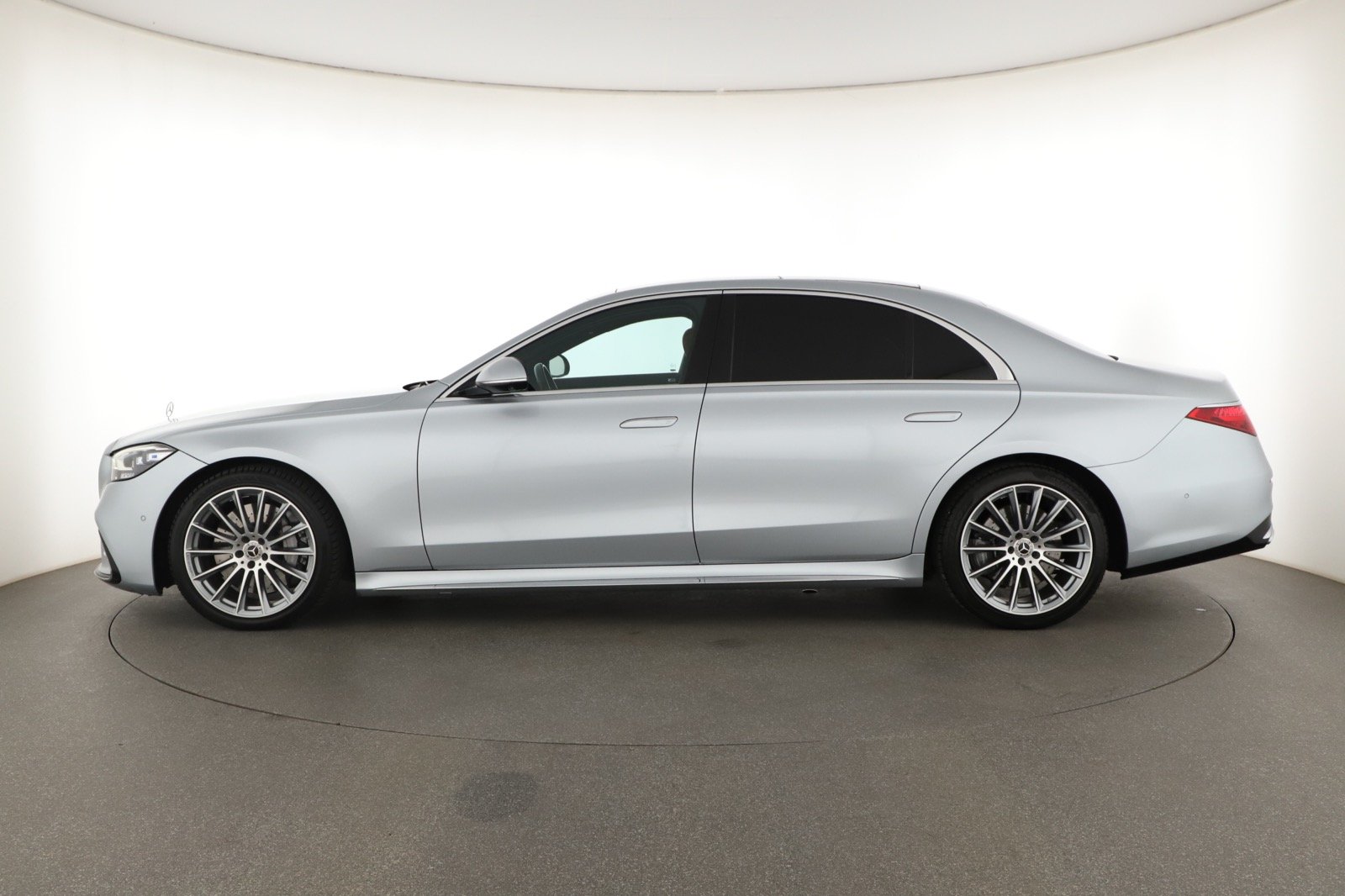 Mercedes-Benz S - 2022