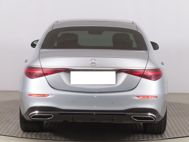 Mercedes-Benz S - 2022