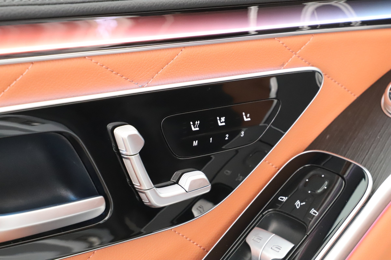 Mercedes-Benz S - 2022