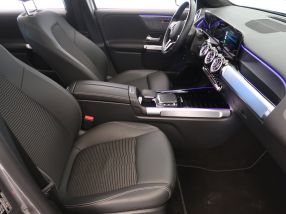Mercedes-Benz GLB - 2023