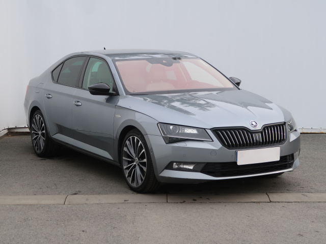 Škoda Superb 2016