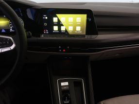Volkswagen Golf - 2021