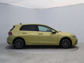 Volkswagen Golf - 2021