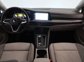 Volkswagen Golf - 2021