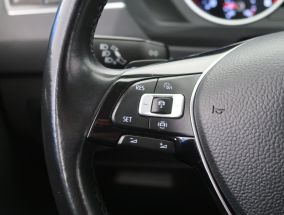 Volkswagen Tiguan - 2019