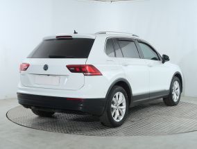 Volkswagen Tiguan - 2019