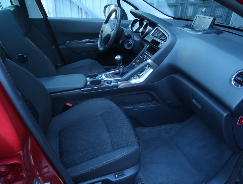 Peugeot 3008, 2014