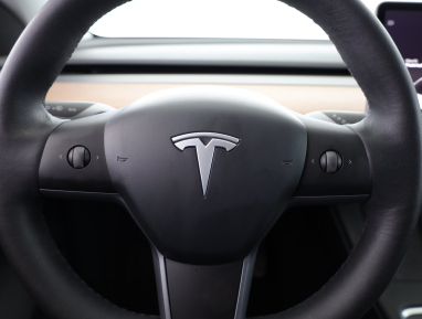 Tesla Model Y - 2022