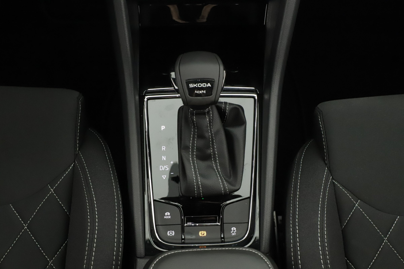 Škoda Karoq - 2025