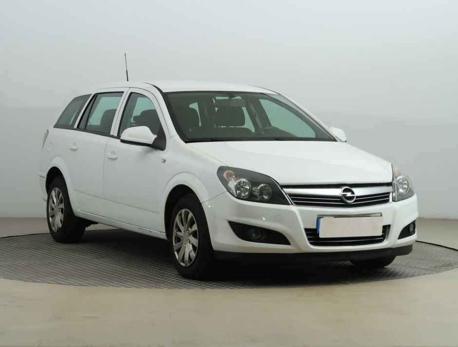 Opel Astra - 2012