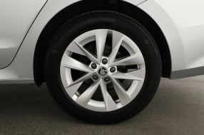 Škoda Octavia - 2023