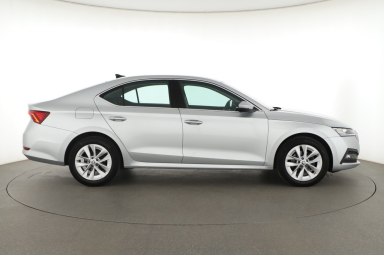 Škoda Octavia - 2023