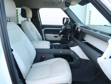 Land Rover Defender - 2022