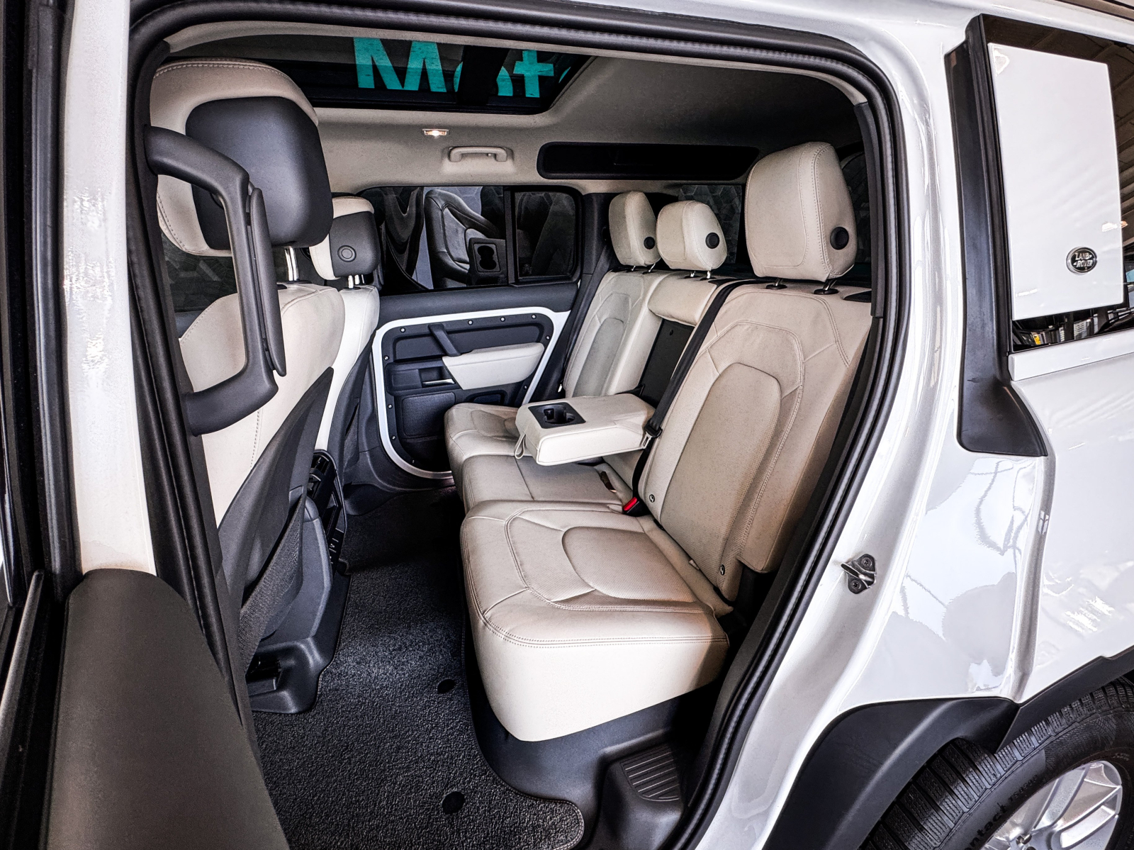 Land Rover Defender - 2022