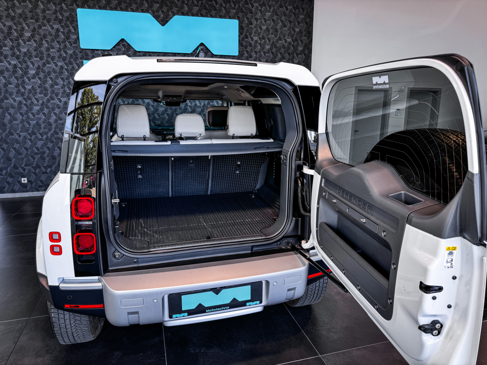 Land Rover Defender - 2022