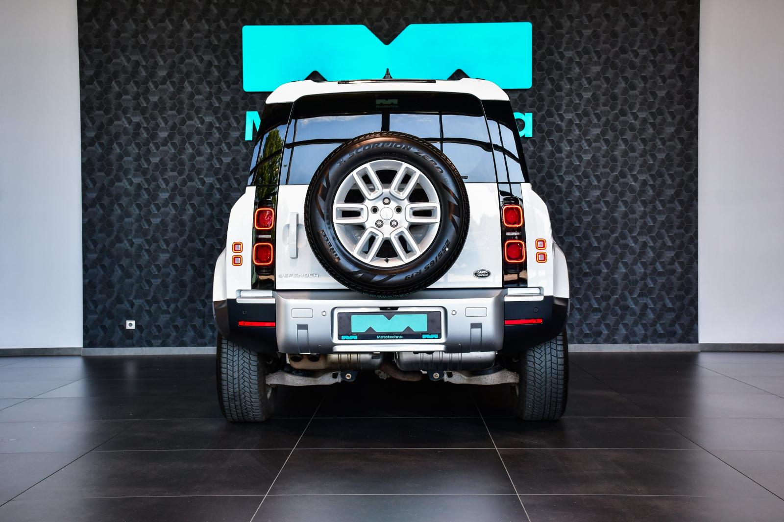 Land Rover Defender - 2022