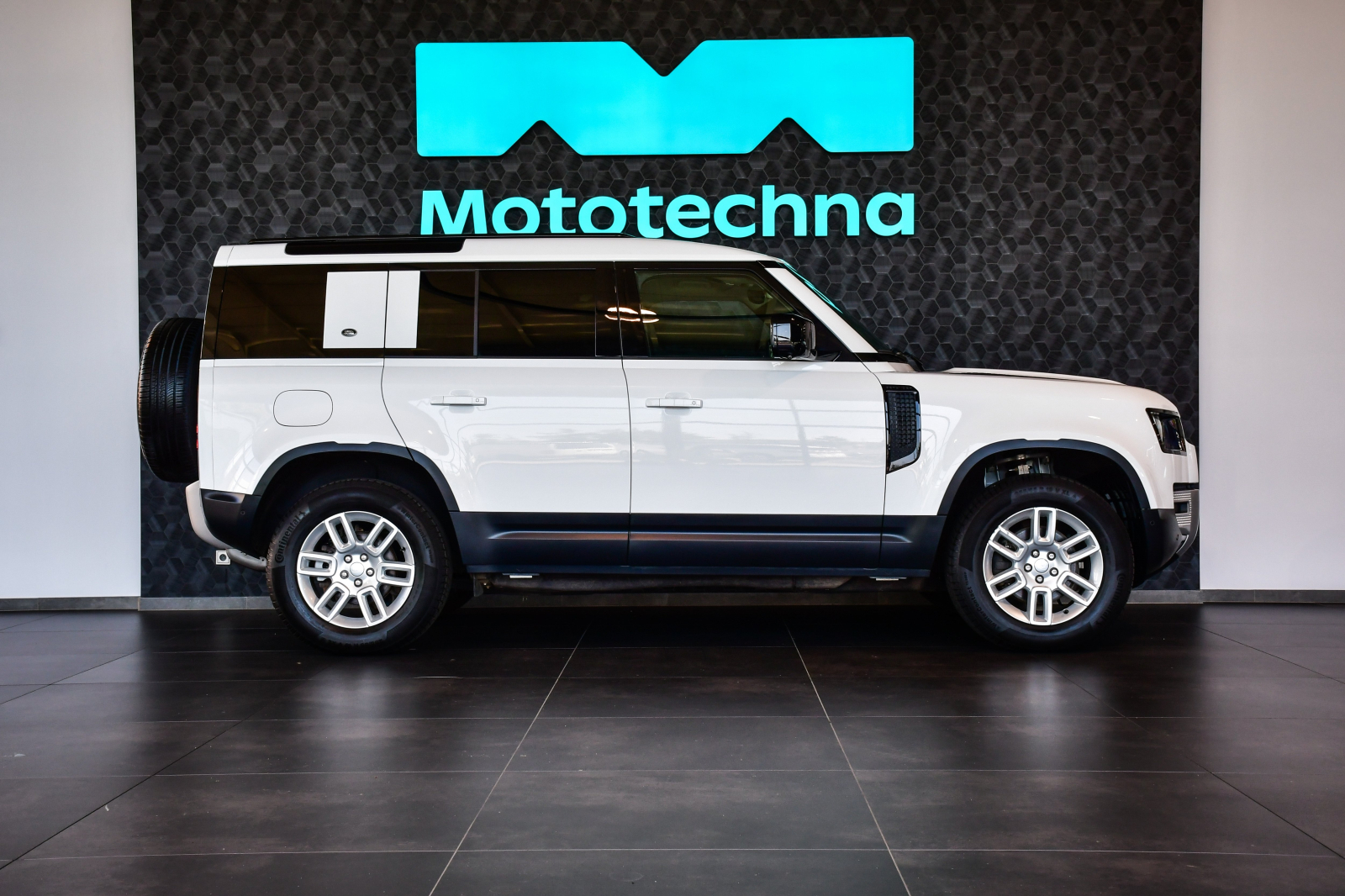 Land Rover Defender - 2022