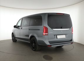 Mercedes-Benz V - 2023