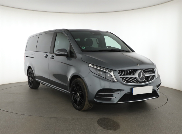 Mercedes-Benz V 2023