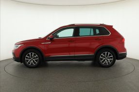 Volkswagen Tiguan - 2022