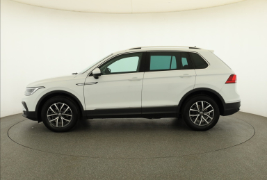Volkswagen Tiguan - 2023