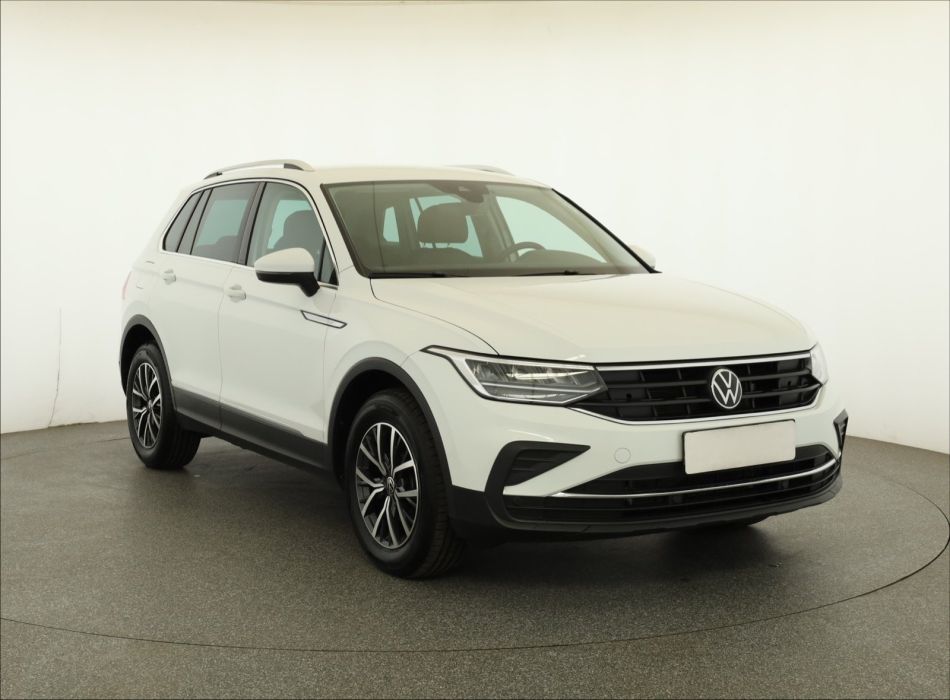 Volkswagen Tiguan - 2023
