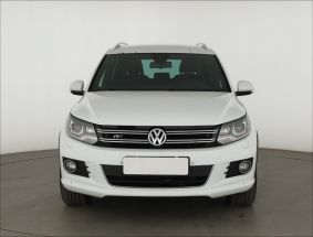 Volkswagen Tiguan - 2016