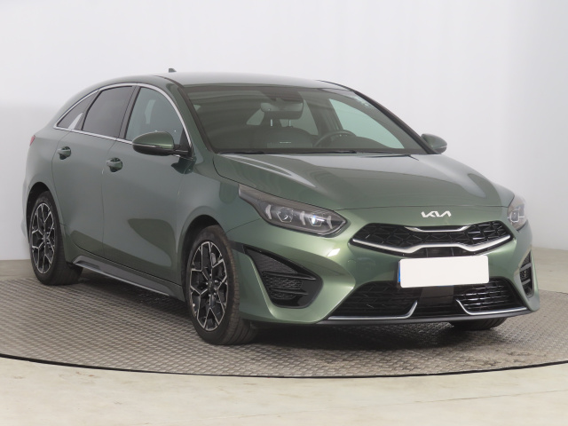 Kia ProCeed 2023
