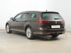 Volkswagen Passat - 2015