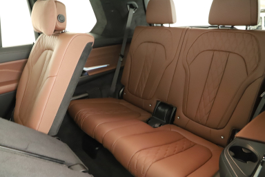 BMW X7 - 2025