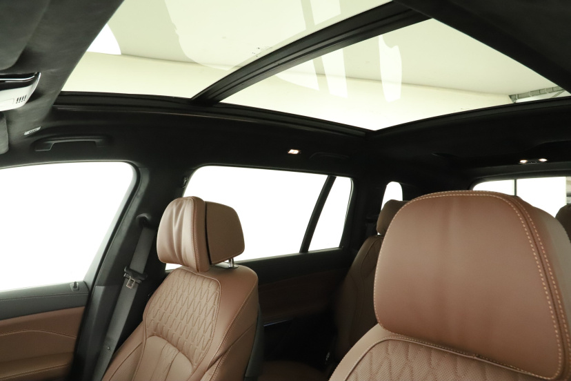 BMW X7, 2025