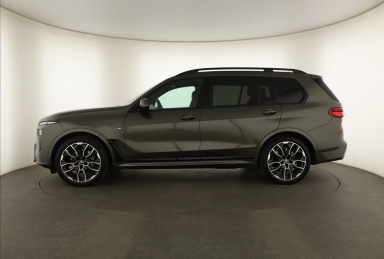 BMW X7 - 2025