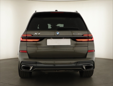BMW X7 - 2025