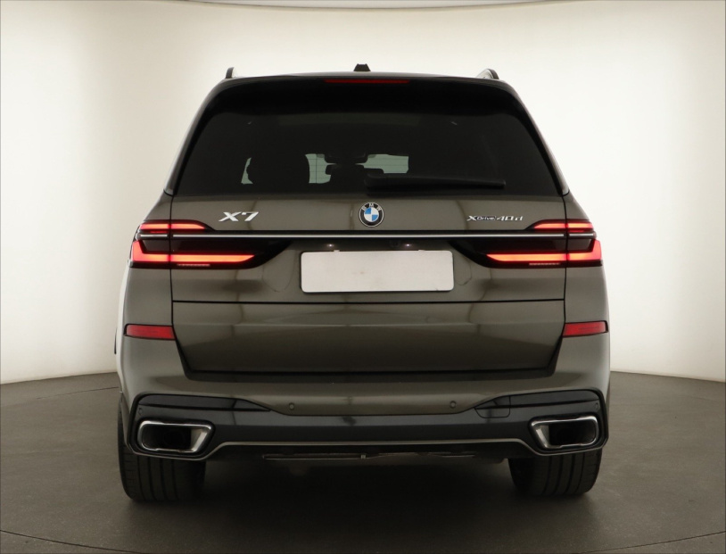 BMW X7, 2025