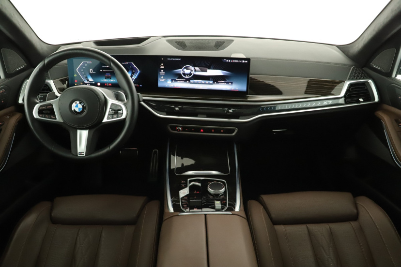 BMW X7, 2025