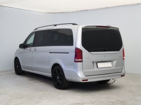 Mercedes-Benz V - 2023