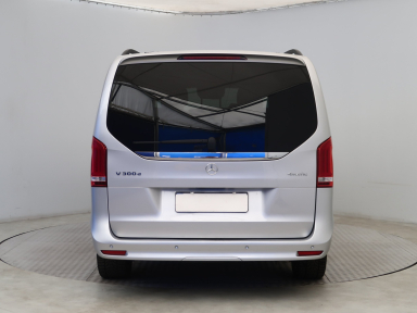 Mercedes-Benz V - 2023