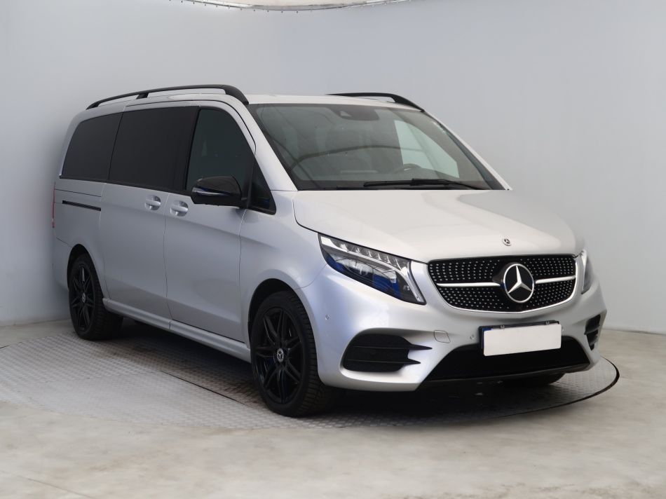 Mercedes-Benz V - 2023