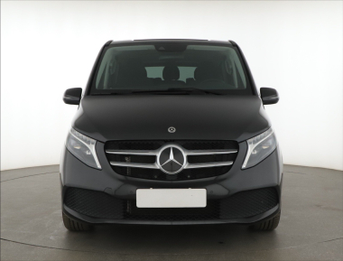 Mercedes-Benz V - 2023