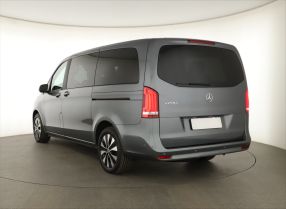 Mercedes-Benz V - 2023