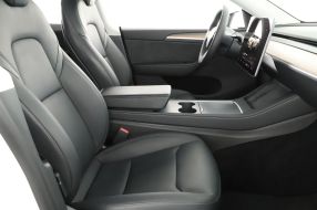Tesla Model Y - 2022