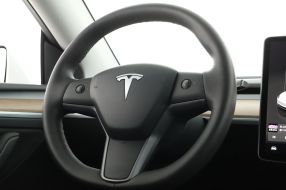 Tesla Model Y - 2022