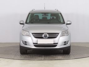 Volkswagen Tiguan - 2011