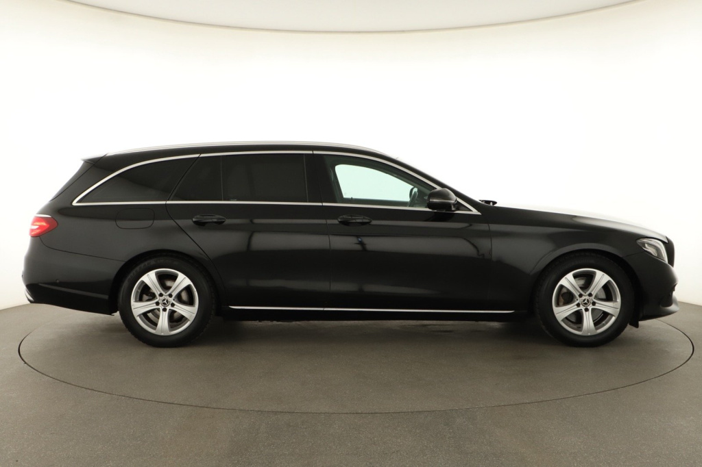 Mercedes-Benz E