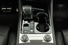 Volkswagen Touareg - 2019